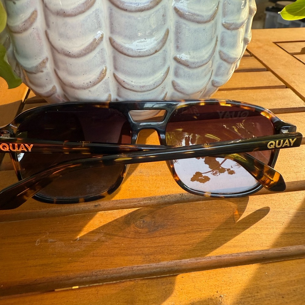 Quay On The Fly Aviator Tortoise Shell Retro Sunglasses Brown Black - Picture 3 of 8